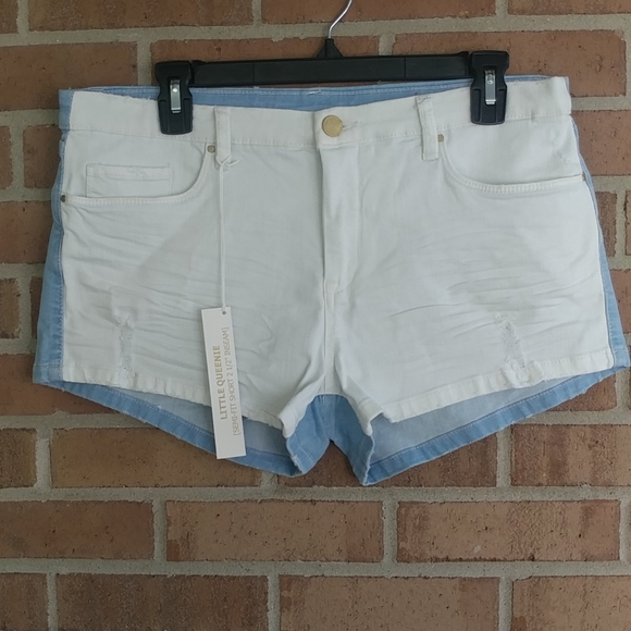 Blank NYC Pants - Blank NYC | NWT Little Queenie Semi-Fit Shorts